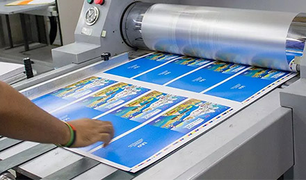 /Top Trends in Laminating Machines: From Industrial Heavy-Duty to Eco-Friendly Solutions